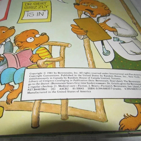 The Berenstain Bears GO TO THE DOCTOR Color Illustrated Paperback Learning Read - Picture 4 of 4